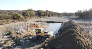 Avanzan con el encauzamiento del río Curtiembre en San Francisco del Monte de Oro