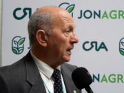 “Pensar en dejar de vacunar ya, es impensable”, dijo Carlos Castagnani