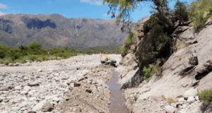 San Luis Agua encauzó la vertiente de La Loma y mejoró el sistema de agua cruda en Alem