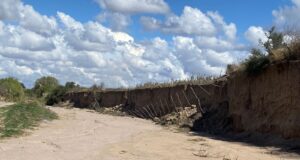 La cuenca de La Cumbre, al borde de una nueva catástrofe ambiental: el suelo se desangra entre cárcavas y lluvias extremas