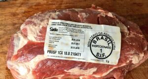Las bondiolas brasileñas inundan el mercado y ponen en jaque la producción argentina de cerdos