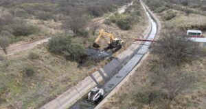 Suspenderán el suministro de agua del canal Paso de las Carretas por tareas de limpieza
