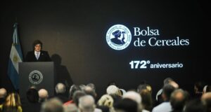 Milei anunció una baja de retenciones para trigo y cebada y prometió reducir las de la soja desde 2027