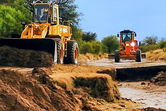 Vialidad Provincial repara caminos en Belgrano y Ayacucho