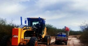 Vialidad Provincial refuerza el mantenimiento de caminos rurales en cinco departamentos