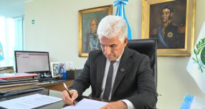 Poggi envió a la Legislatura el proyecto RIPEE, con beneficios fiscales, subsidios y financiamiento para empresas