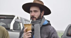 Desde Batavia, el viajero a caballo Álvaro Biderman reivindicó el valor del campo y de perseguir los sueños