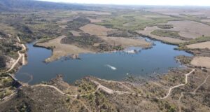 San Luis: por primera vez desde su creación, el dique La Estrechura comenzó a verter agua