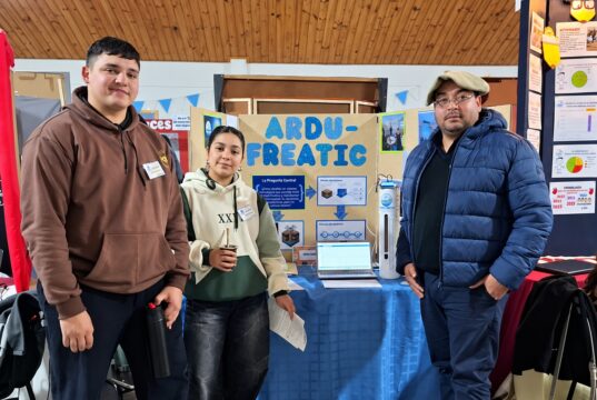 Estudiantes de Buena Esperanza desarrollan tecnología para monitorear el agua debajo de los cultivos